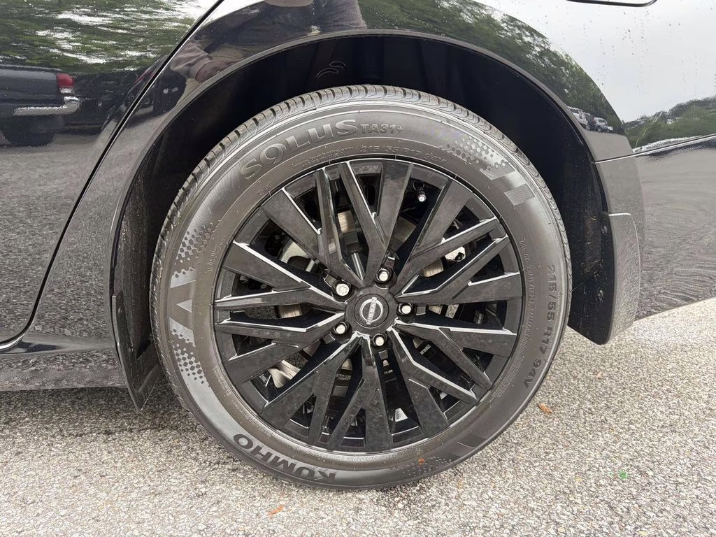2026 Super Black Clearcoat Nissan Altima 2.5 SV FWD Sedan