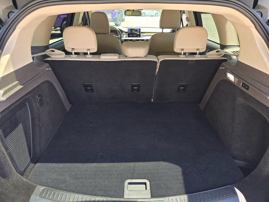 2022 Black Metallic Lincoln Corsair Standard FWD SUV