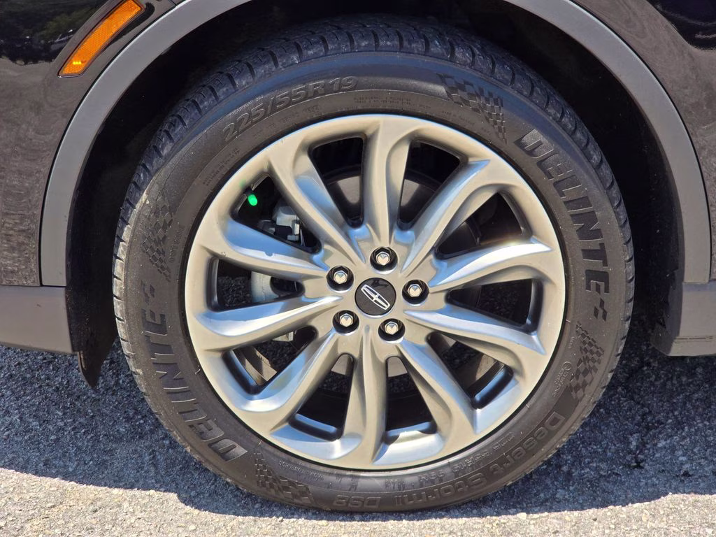 2022 Black Metallic Lincoln Corsair Standard FWD SUV