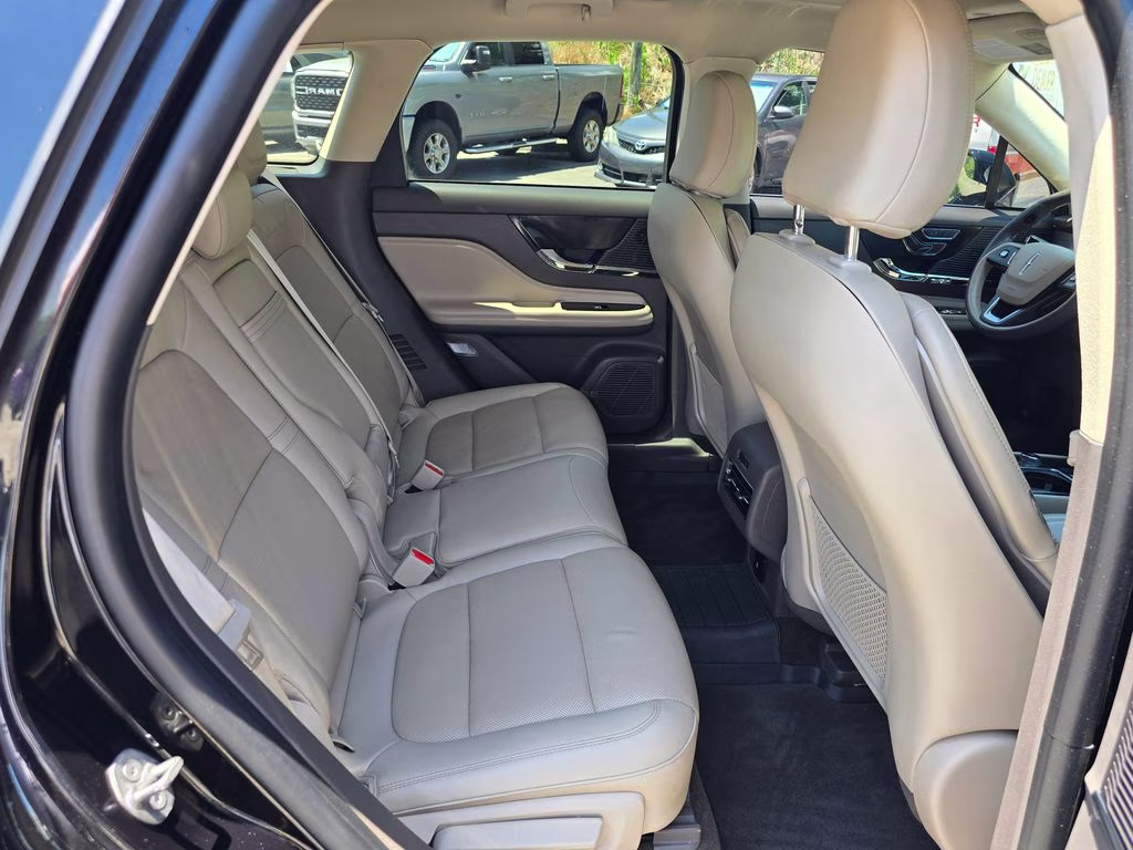 2022 Black Metallic Lincoln Corsair Standard FWD SUV