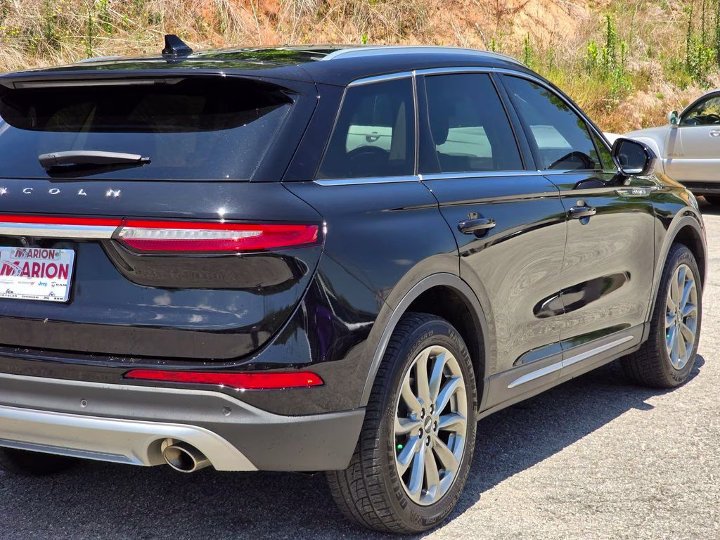 2022 Black Metallic Lincoln Corsair Standard FWD SUV