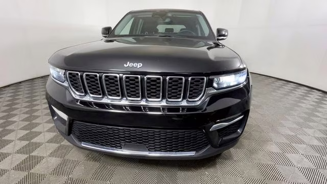 2023 Diamond Black Crystal Pearlcoat Jeep Grand Cherokee 4xe 4X4 SUV