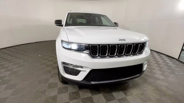 2022 Bright White Clearcoat Jeep Grand Cherokee 4xe 4X4 SUV