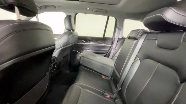 2022 Bright White Clearcoat Jeep Grand Cherokee 4xe 4X4 SUV
