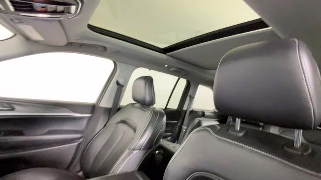 2022 Bright White Clearcoat Jeep Grand Cherokee 4xe 4X4 SUV