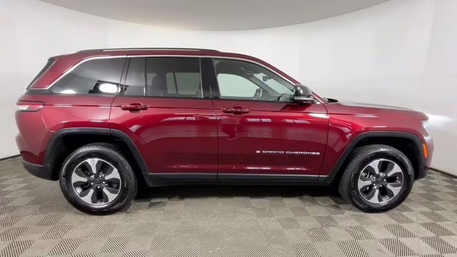 2023 Velvet Red Pearlcoat Jeep Grand Cherokee 4xe 4X4 SUV