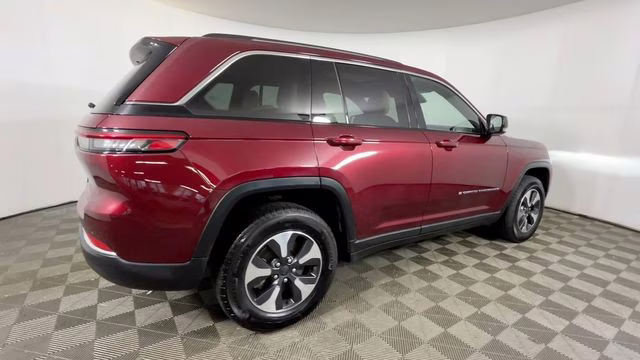 2023 Velvet Red Pearlcoat Jeep Grand Cherokee 4xe 4X4 SUV