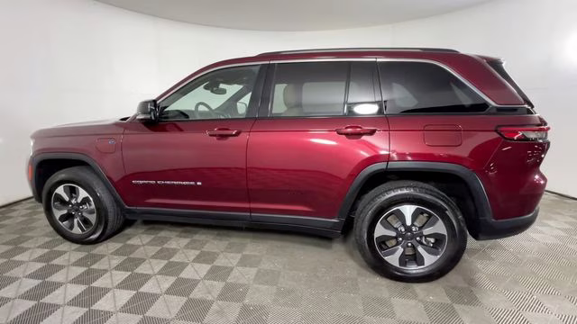 2023 Velvet Red Pearlcoat Jeep Grand Cherokee 4xe 4X4 SUV