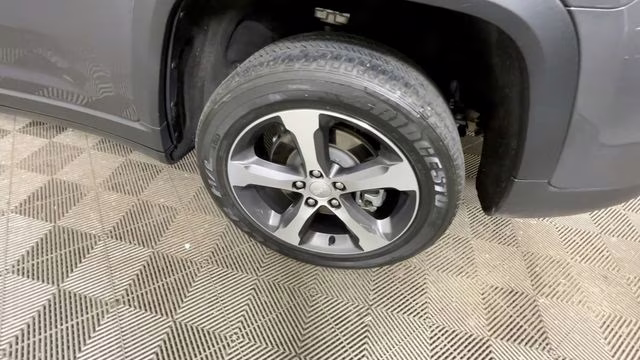 2023 Baltic Gray Metallic Clearcoat Jeep Grand Cherokee 4xe 4X4 SUV