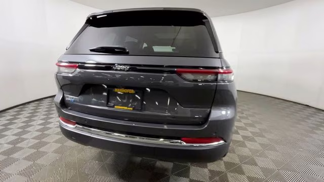 2023 Baltic Gray Metallic Clearcoat Jeep Grand Cherokee 4xe 4X4 SUV