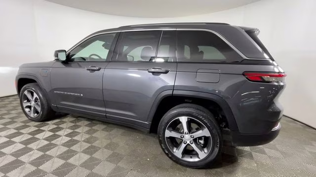 2023 Baltic Gray Metallic Clearcoat Jeep Grand Cherokee 4xe 4X4 SUV