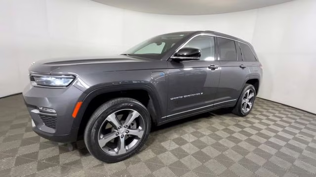 2023 Baltic Gray Metallic Clearcoat Jeep Grand Cherokee 4xe 4X4 SUV