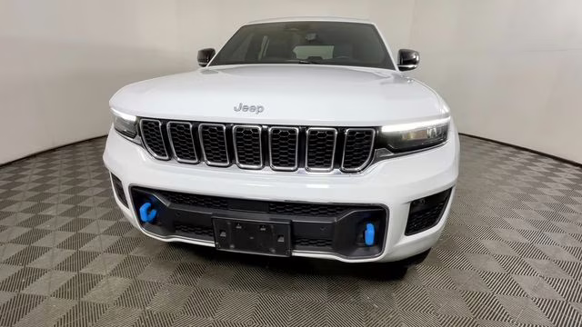 2023 Bright White Clearcoat Jeep Grand Cherokee Overland 4xe 4X4 SUV