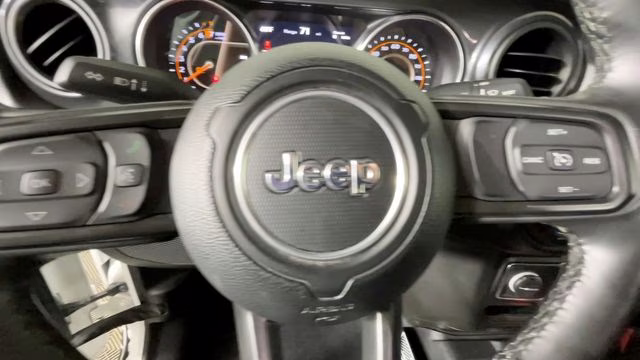2022 Bright White Clearcoat Jeep Gladiator Altitude 4X4 Truck