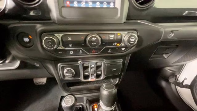2022 Bright White Clearcoat Jeep Gladiator Altitude 4X4 Truck
