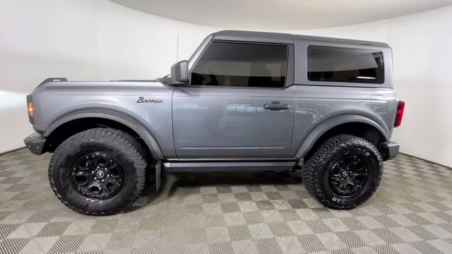 2021 Gray Metallic Ford Bronco Base 4X4 SUV