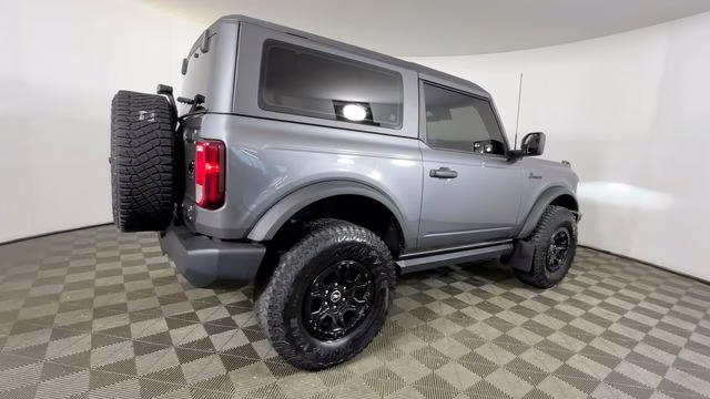2021 Gray Metallic Ford Bronco Base 4X4 SUV