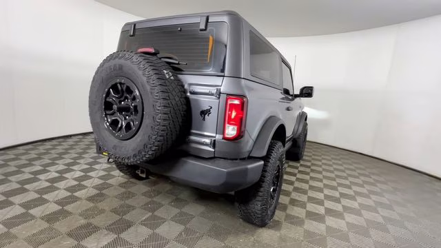 2021 Gray Metallic Ford Bronco Base 4X4 SUV
