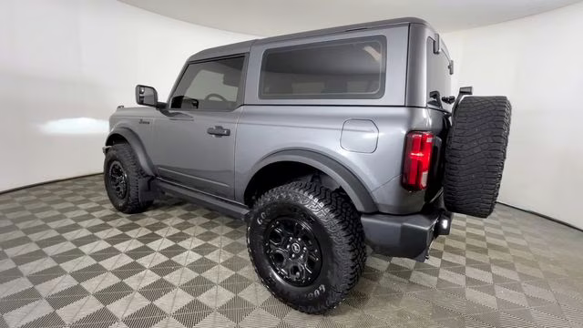 2021 Gray Metallic Ford Bronco Base 4X4 SUV