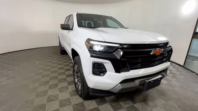 2024 Summit White Chevrolet Colorado Z71 4X4 Truck