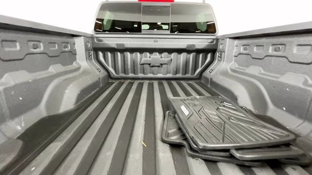 2024 Summit White Chevrolet Colorado Z71 4X4 Truck