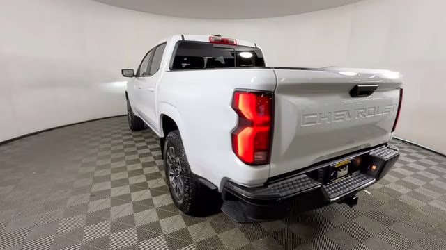 2024 Summit White Chevrolet Colorado Z71 4X4 Truck