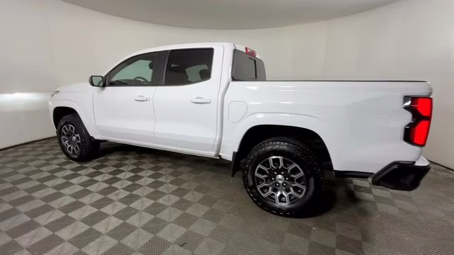 2024 Summit White Chevrolet Colorado Z71 4X4 Truck