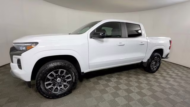 2024 Summit White Chevrolet Colorado Z71 4X4 Truck