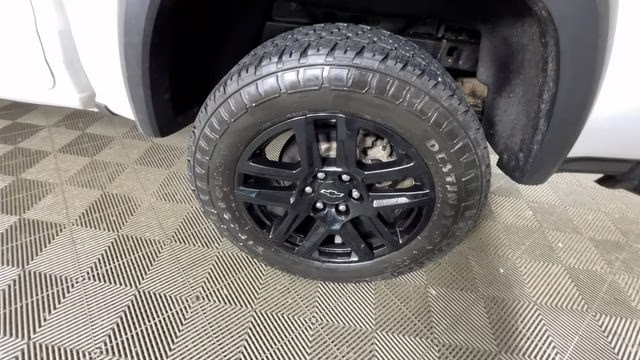 2025 Summit White Chevrolet Colorado Trail Boss 4X4 Truck