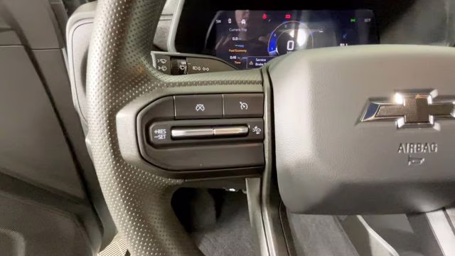 2025 Summit White Chevrolet Colorado Trail Boss 4X4 Truck