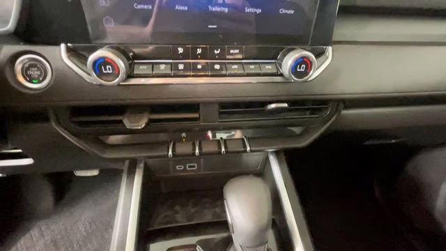 2025 Summit White Chevrolet Colorado Trail Boss 4X4 Truck