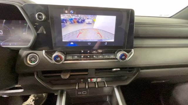 2025 Summit White Chevrolet Colorado Trail Boss 4X4 Truck