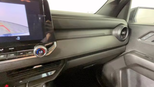 2025 Summit White Chevrolet Colorado Trail Boss 4X4 Truck