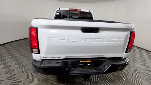 2025 Summit White Chevrolet Colorado Trail Boss 4X4 Truck