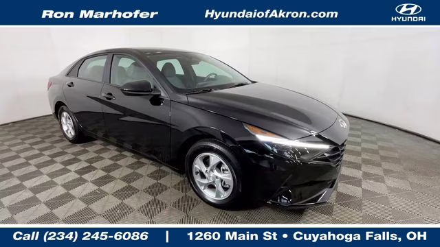 2023 Onyx Black Hyundai Elantra SE FWD Sedan