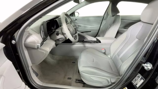 2023 Onyx Black Hyundai Elantra SE FWD Sedan