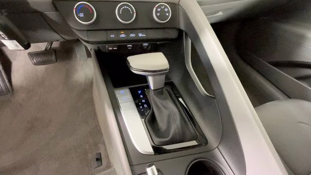 2023 Onyx Black Hyundai Elantra SE FWD Sedan