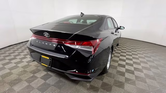 2023 Onyx Black Hyundai Elantra SE FWD Sedan