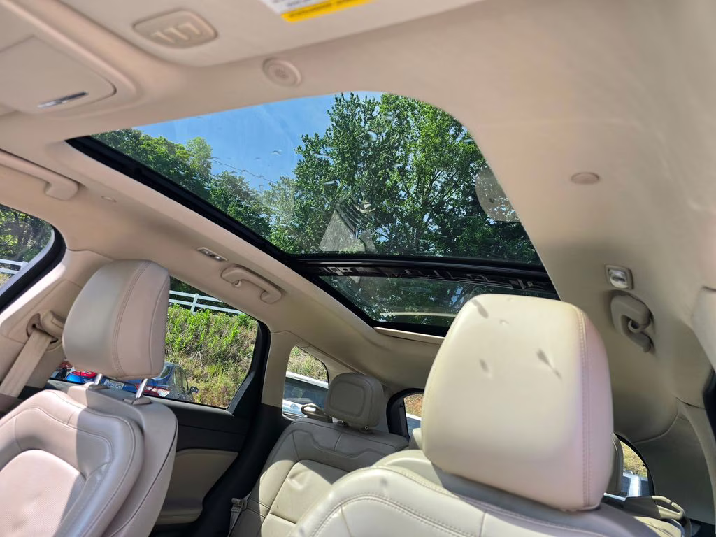2022 Black Metallic Lincoln Corsair Standard FWD SUV