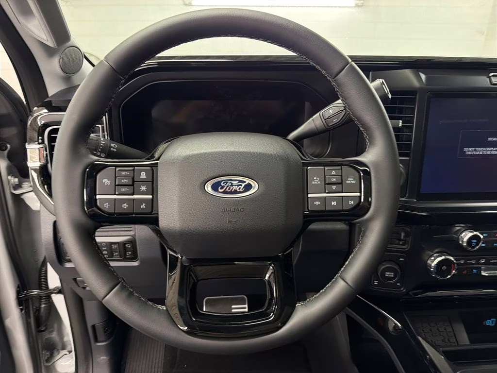 2026 AVALANCHE Ford Super Duty F-250 SRW Lariat Harley Davidson 4X4 Truck