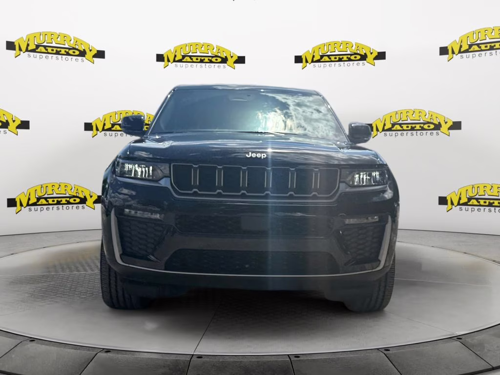 2026 Diamond Black Crystal Pearlcoat Jeep Grand Cherokee Limited 4X4 SUV