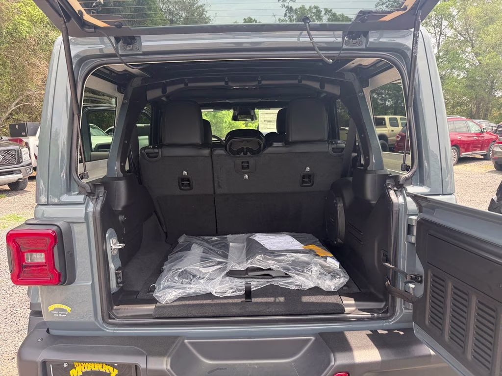 2026 Anvil Clear Coat Jeep Wrangler Rubicon X 4X4 SUV