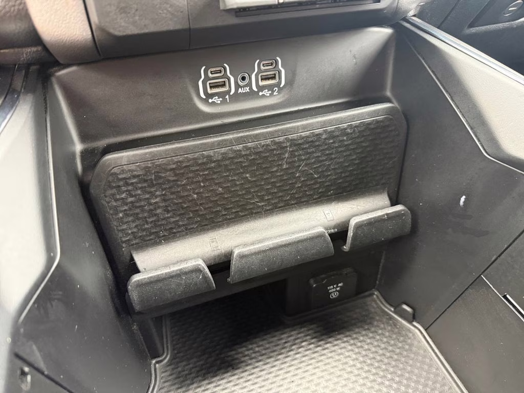 2024 Diamond Black Crystal Pearlcoat Ram 1500 Laramie RWD Truck