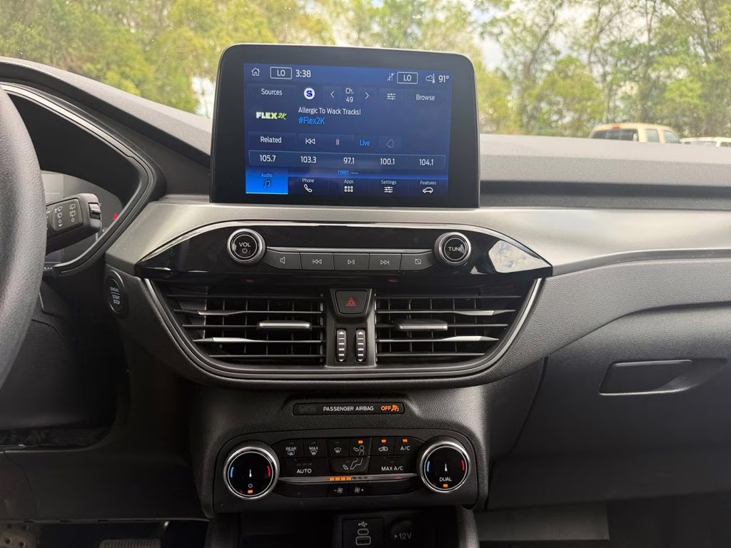 2025 Gray Metallic Ford Escape Active FWD SUV