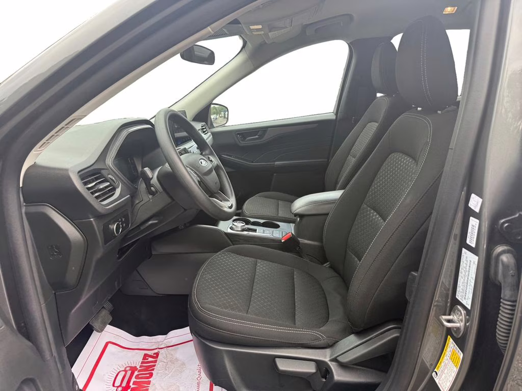2025 Gray Metallic Ford Escape Active FWD SUV