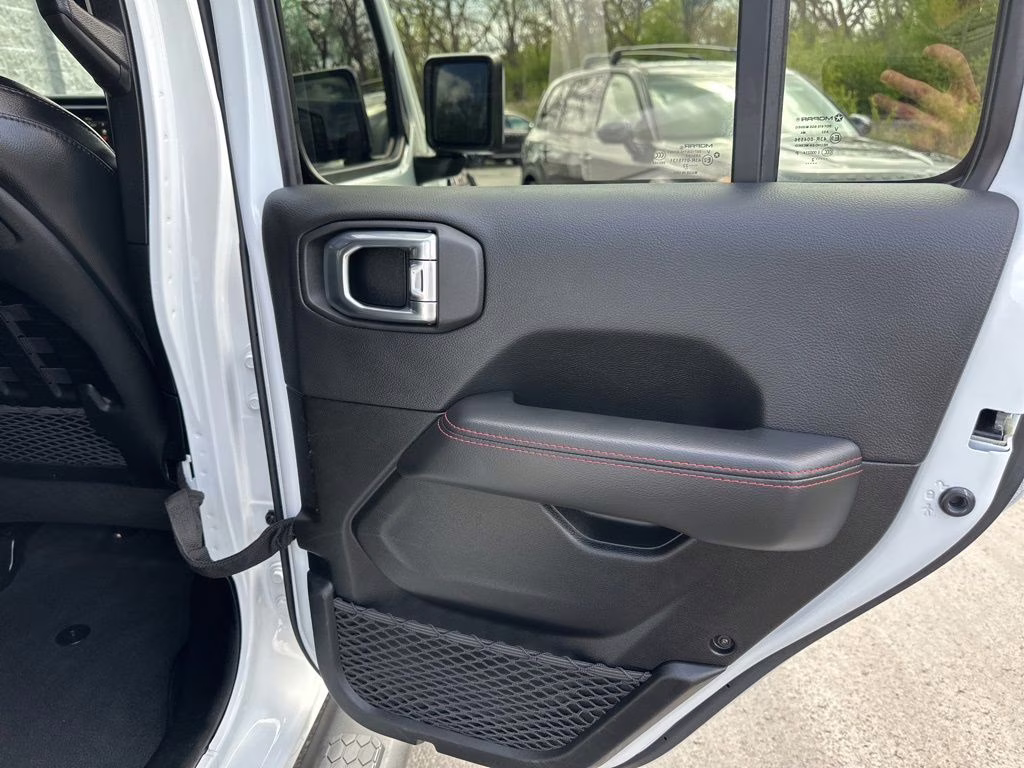 2022 Bright White Clearcoat Jeep Wrangler Unlimited Rubicon 4X4 SUV