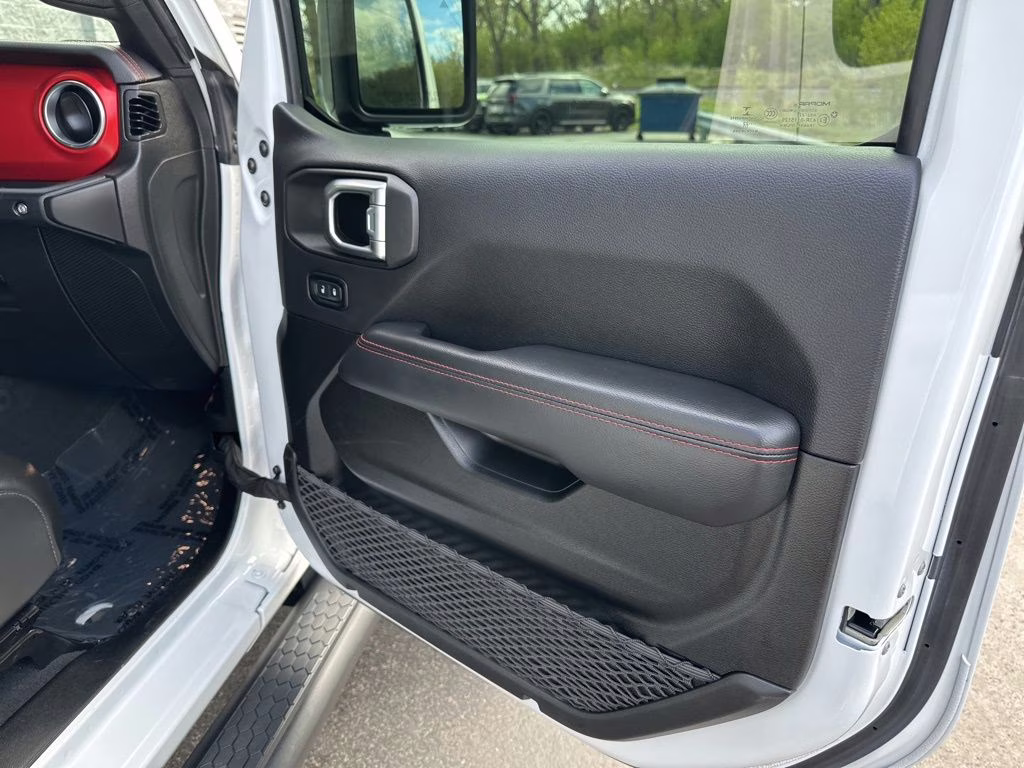 2022 Bright White Clearcoat Jeep Wrangler Unlimited Rubicon 4X4 SUV