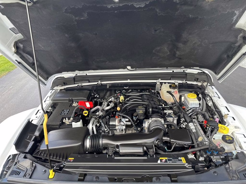 2022 Bright White Clearcoat Jeep Wrangler Unlimited Rubicon 4X4 SUV