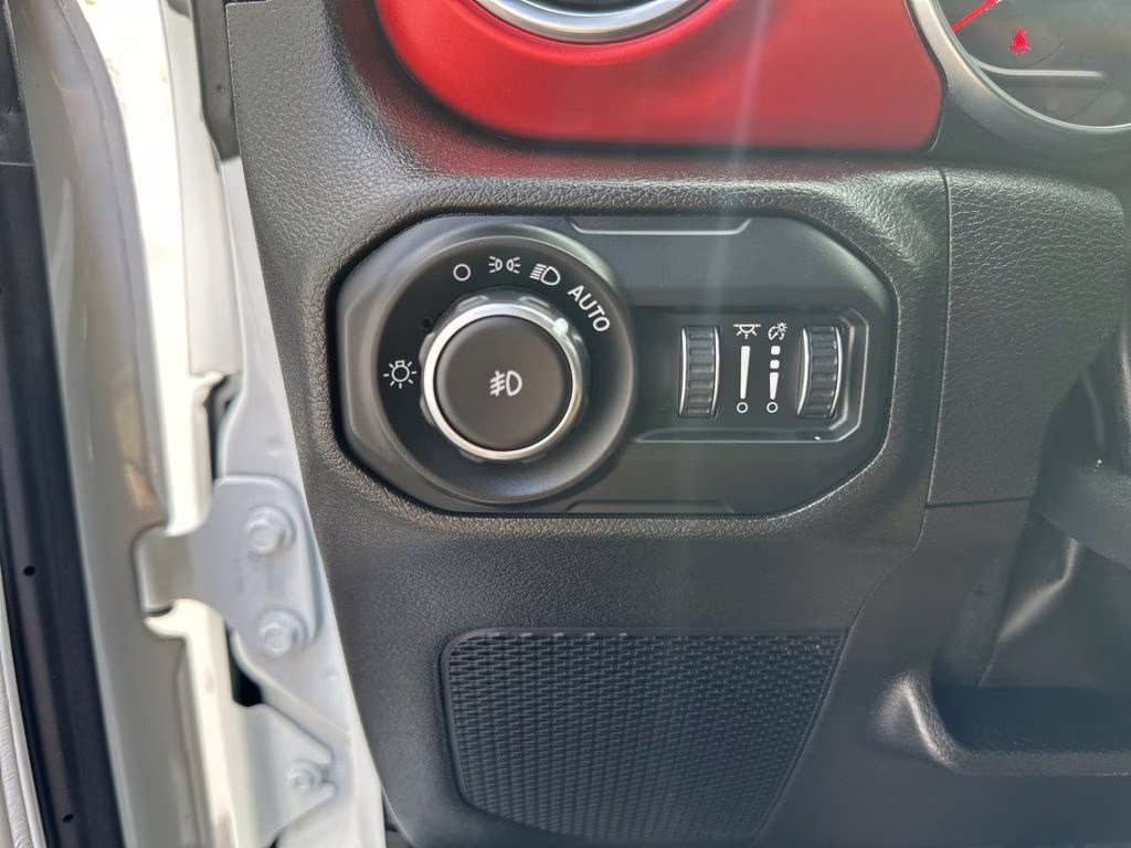 2022 Bright White Clearcoat Jeep Wrangler Unlimited Rubicon 4X4 SUV