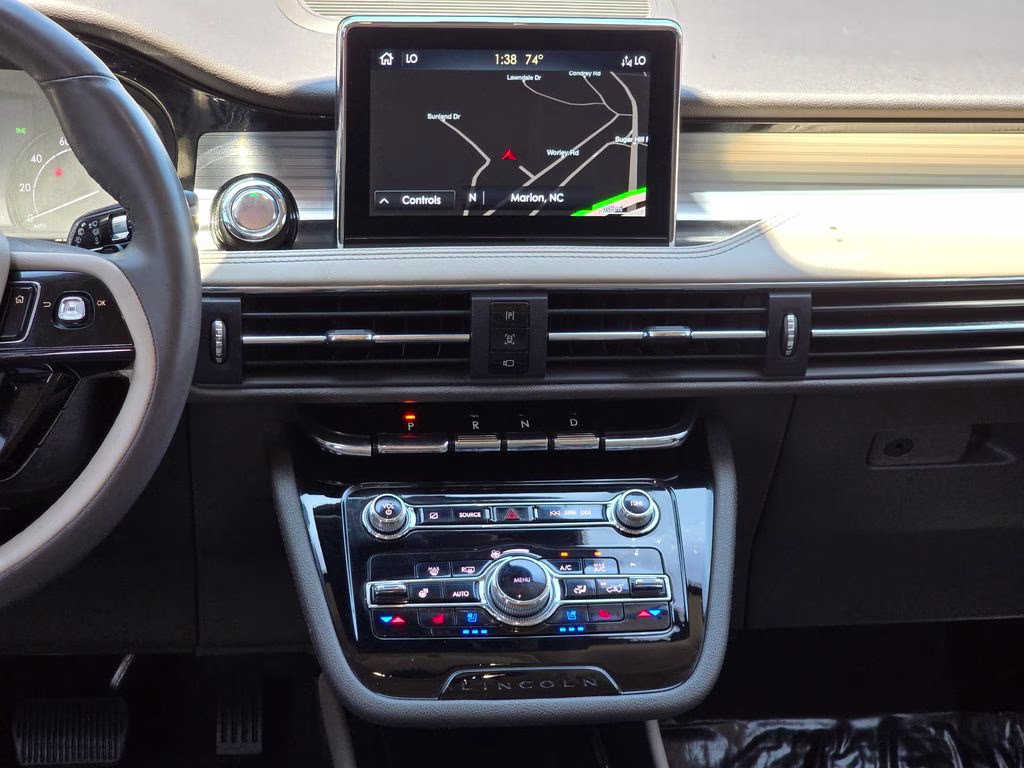 2022 Black Metallic Lincoln Corsair Standard FWD SUV